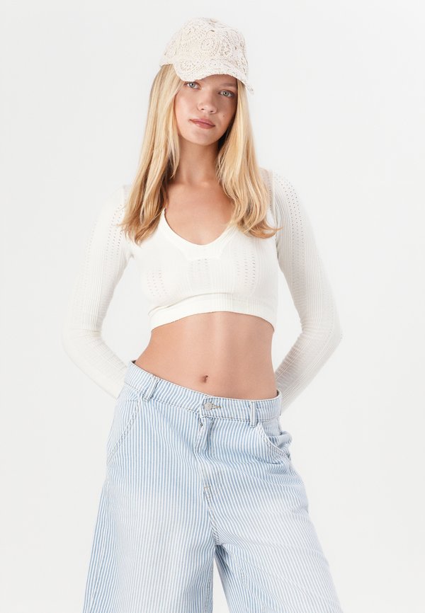 ONLGIA STRIPED LOOSE - Denim shorts2