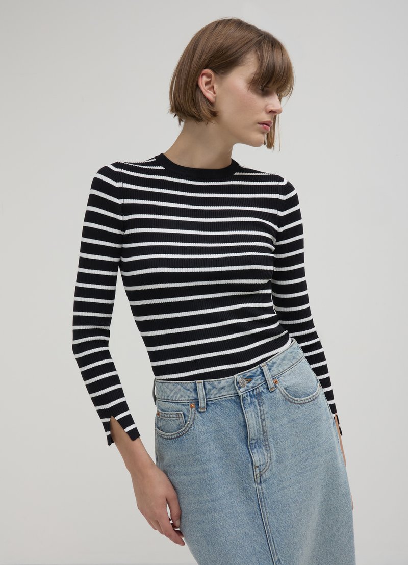 Calliope RAYÉ - Pullover - une variante