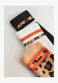 Unselected, animal orange