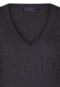 Maglione grigio lavorato a maglia con scollatura a V e texture a trecce. L'etichetta riporta "FELIX HARDY", indicante la taglia small.