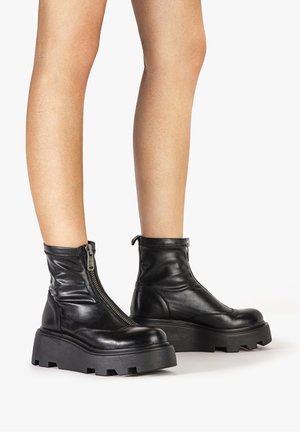 Inuovo Botines bajos - black