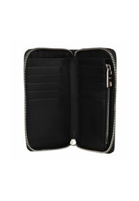 Portafoglio in pelle nera con chiusura a zip, multiple fessure per carte e un compartimento per monete con zip. Texture liscia con una cerniera in accento argentato.