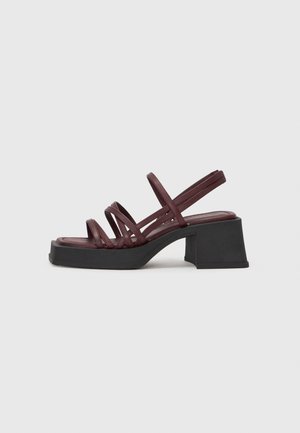 Vagabond HENNIE - Mules de salto - cherry
