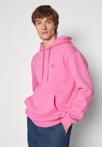 Mads Nørgaard STANDARD HOODIE LOGO - Jersey con capucha - knockout pink