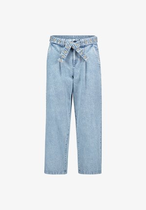 Jasnoniebieskie jeansy z wysokim stanem i szerokimi nogawkami oraz pas z tego samego materiału z wyszywanymi białymi wzorami kwiatów, wiązany z przodu.