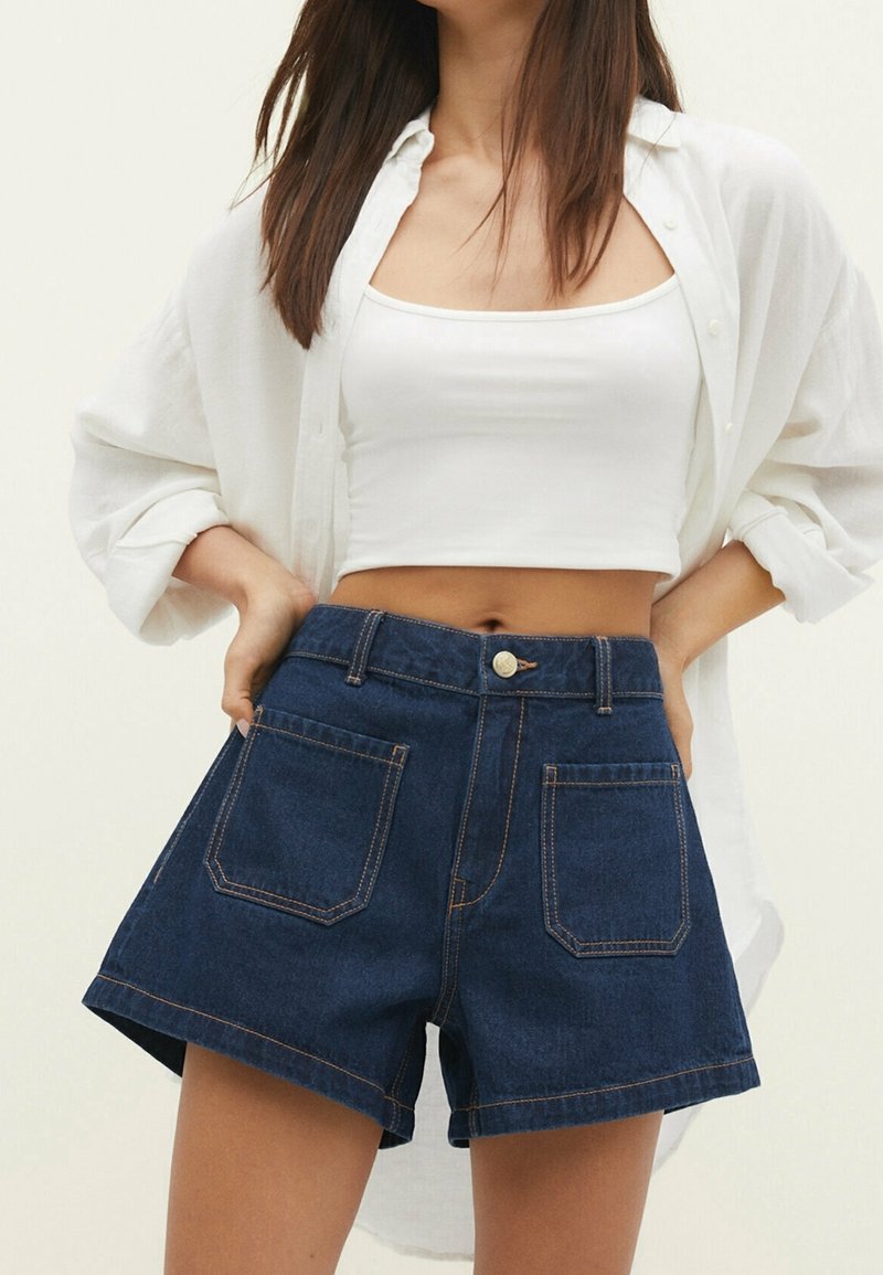 Stradivarius Shorts di jeans - royal blue