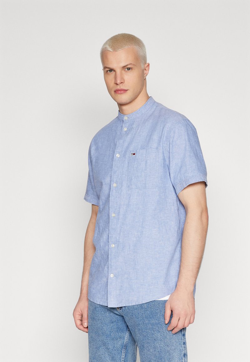 Springfield Camicia Uomo Daily Refresh, Maniche Lunghe, Collo Mao, Vestibilità Strutturata, Cotone Facile Da Curare, Colore Unito
