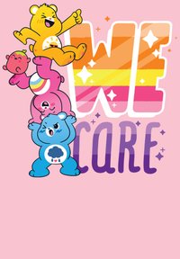 Fyra färgglada tecknade björnar staplade på varandra mot en rosa bakgrund, med texten "VI BRYR OSS" i klara regnbågsfärger.