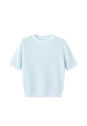 Lichtblauw gebreide trui met korte mouwen, voorzien van een gestructureerd verticaal stippenpatroon en geribbelde halslijn, manchetten en zoom.