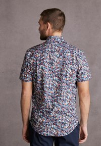 Next SIGNATURE  SHORT SLEEVE - REGULAR FIT - Skjorter - blue floral