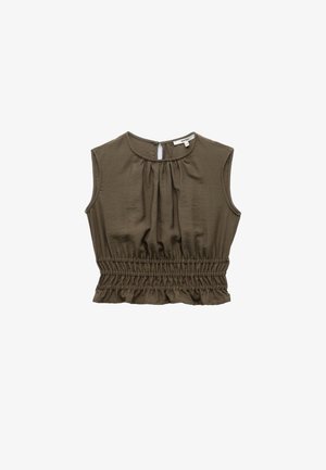 Blouse sans manches olive verte avec un col froncé, une fermeture par trou de serrure au dos, et des détails de taille froncée élastique sur fond blanc.