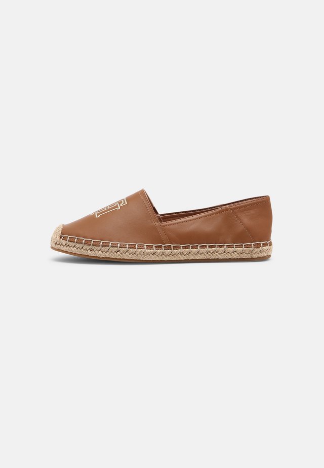 FEMININE - Espadrilles - summer cognac