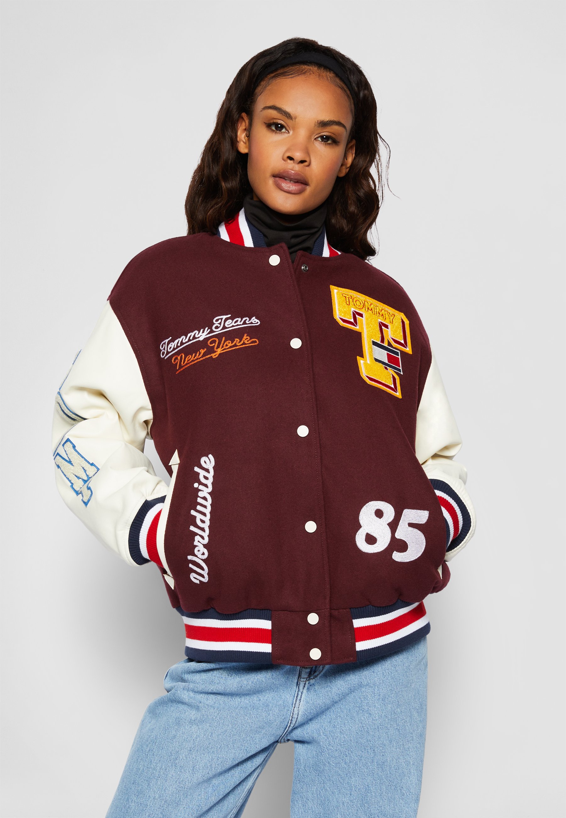 niezen Aanzienlijk woordenboek Tommy Jeans TJW LETTERMAN JACKET - Bomberjacks - deep  rouge/multi/bordeauxrood - Zalando.nl