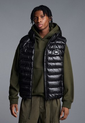 Bershka, ULTRALIGHT QUILTED - GILET - Smanicato - black