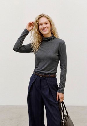 Vero Moda, TOP AWGLESHA TOP - T-shirt à manches longues - dark grey melange