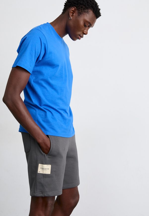 STUDIO EDITION - Shorts3