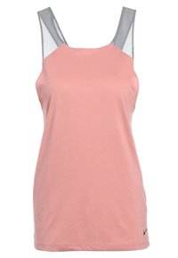 Lyserød ærmeløs top lavet af blødt stof med grå mesh skulderstropper. Har en rund halsudskæring og et lille sort logo på kanten.