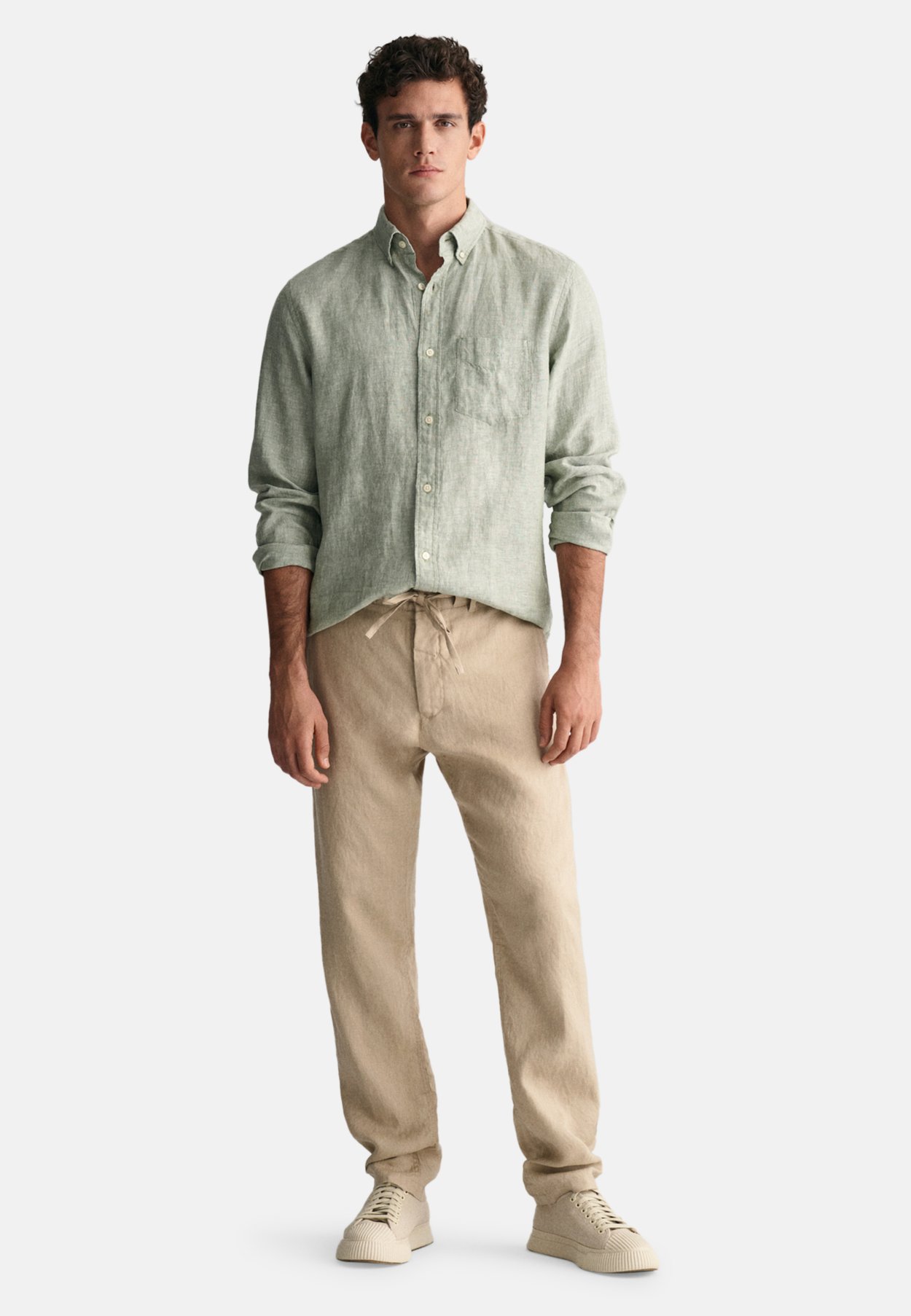 RELAXED FIT
