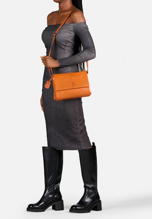 Burkely RADIANT RAEVEN - Cross body bag - orange