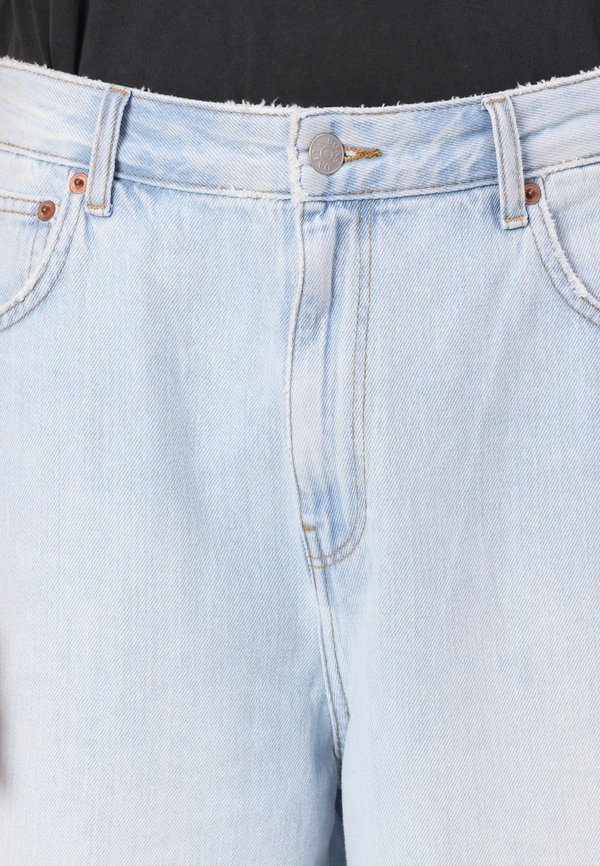 ONSCARL BALLOON  - Denim shorts4