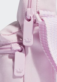adidas Originals ADICOLOR CLASSIC FESTIVAL - Soma ar siksnu pāri ķermenim - orchid fusion