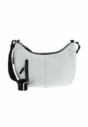 Sac à bandoulière en nylon blanc avec une fermeture éclair noire, une sangle ajustable et une poche latérale. Texture lisse avec des détails de couture subtils.