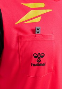 Hummel T-shirt till träning - diva pink wo sponsor