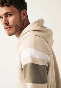 Next DIP DYE OVERHEAD  - Hættetrøje - ecru white