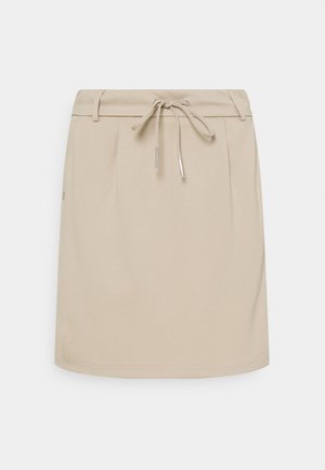 Beige knielange rok met een geknoopt koord in de taille en ceintuurlussen, afgebeeld op een eenvoudige lichte achtergrond.