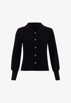 Czarny długi sweter w splot z teksturowanym wzorem, szerokim kołnierzem i pięcioma małymi złotymi guzikami w kształcie kokardki z przodu.