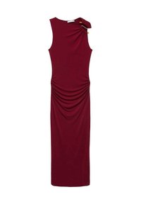 Robe sans manches bordeaux en tissu extensible, avec des fronces sur le côté et un accent doré décoratif sur l'épaule.