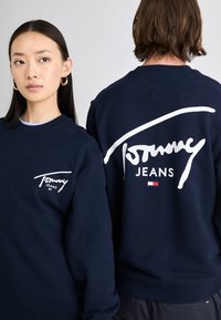 Tommy Jeans ENTRY GRAPHIC CREW - Sudadera - dark night navy