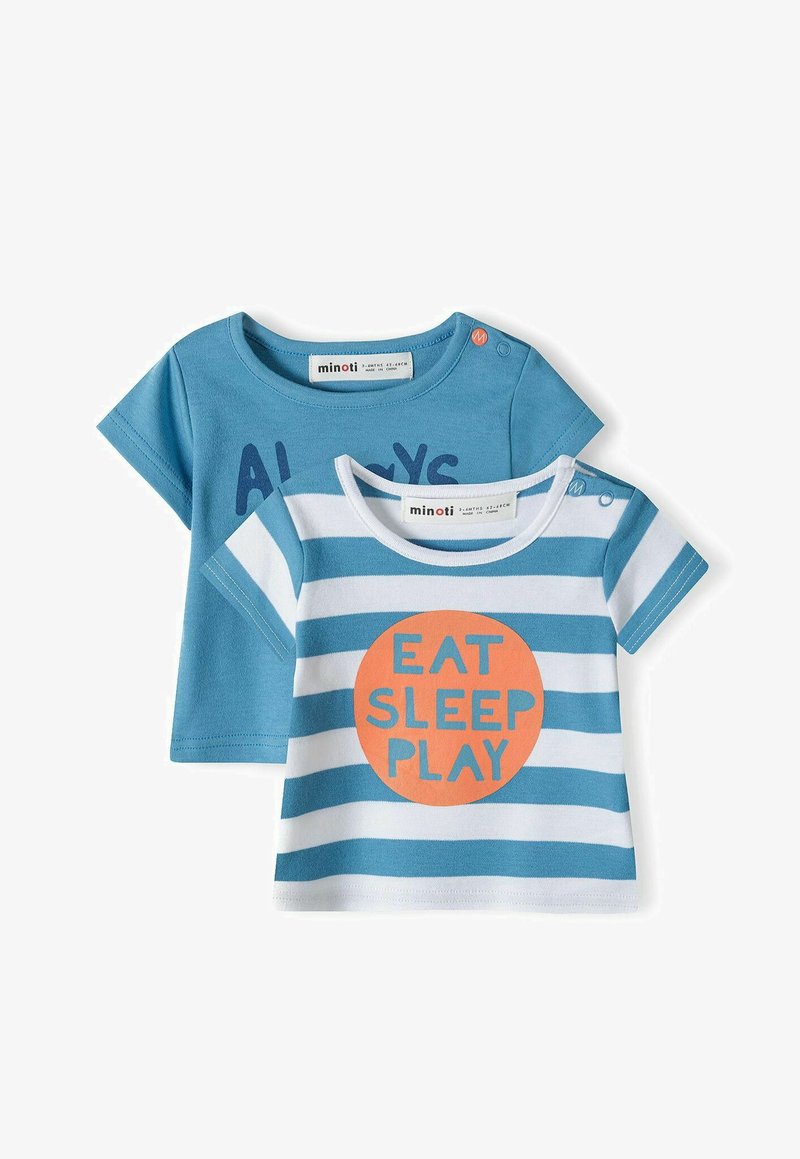 Du šortai vaikams: vienas vientisas mėlynas su užrašu "VISADA", kitas baltas ir mėlynas dryžuotas su oranžiniu apskritimu, rašančiu "VALGYTI MIEGOTI ŽAISTI". Medvilnė.