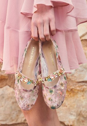 Alma en Pena, Ballerina's met enkelbandjes - pink