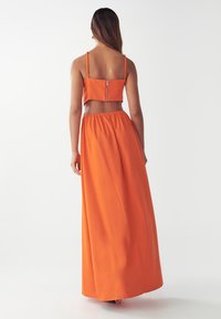 ST MRLO MITTA - Velika haljina - tangerine