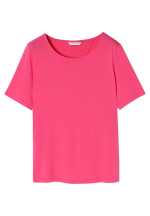 Pink short-sleeve T-shirt made of soft fabric, featuring a round neckline and a relaxed fit, with clean stitching along the edges.