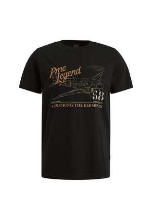 Schwarzes Baumwoll-T-Shirt mit einem bedruckten Flugzeugdesign in Weiß und Orange sowie dem Text "Pme Legend" und "Exploring the Elements."