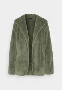 Grön, fluffig jacka med öppen front och stor sjalkrage. Mjuk textur, långa ärmar och inga synliga knäppningar eller dekorationer.