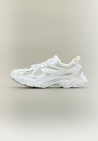 Δεν επιλέχθηκε, triple white