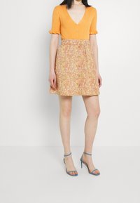 YAS A-Linien-Rock - beige
