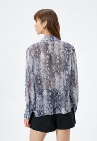 Koton LONG SLEEVE POCKET DETAIL - Camicia - mottled dark blue