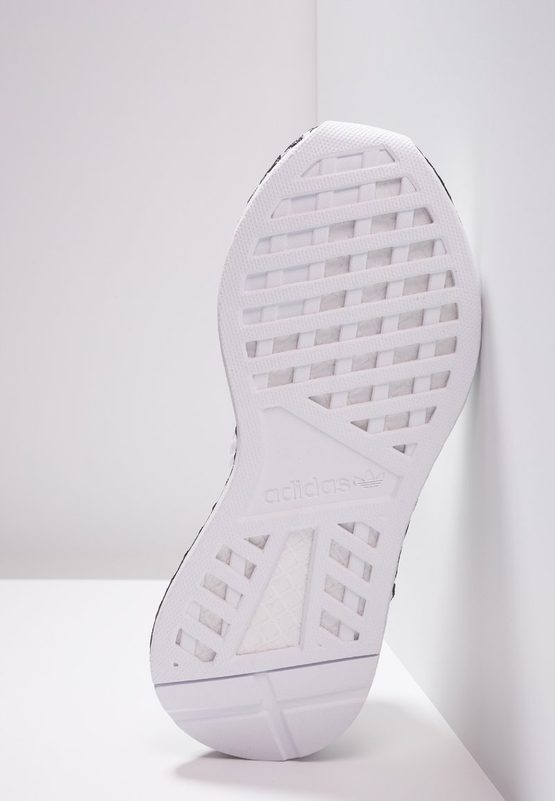 adidas gazelle silver green womens Adidas Womens Deerupt Runner Black/Chalk Pink CQ2909  themefashion_8