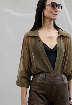 SUPER OVERSIZED BOYFRIEND - Cămașă - mushroom