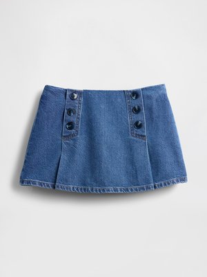 Denim skirt in light blue with a straight cut, featuring four dark buttons on the front and a stitched hem. Textured fabric.
