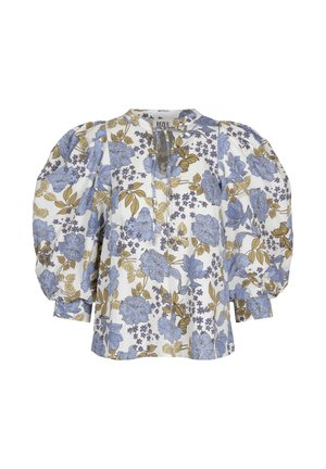 Bloemenblouse in het wit, met blauwe en olijfgroene bloemen, ballonmouwen, een ronde halslijn en een sleutelgatopening aan de voorkant.