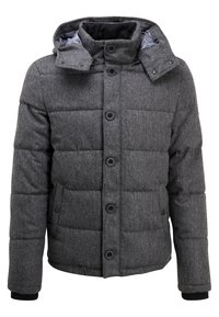 Chaqueta acolchada gris con un cuello alto, botones negros y bolsillos laterales. Presenta un forro interior suave y puños acanalados.