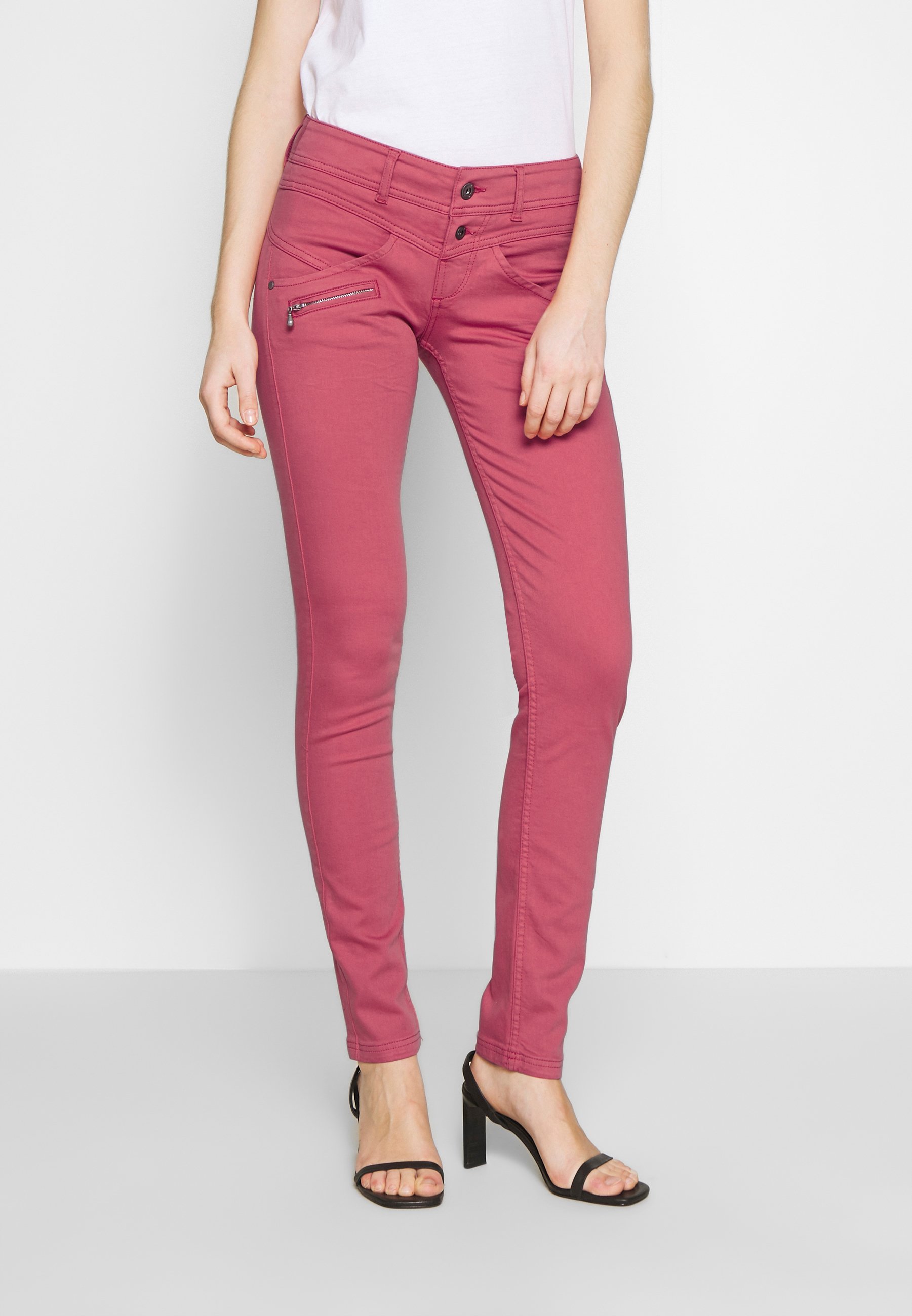 Freeman T. Porter COREENA NEW MAGIC COLOR Bukse clared Freeman T. Porter ALEXA CROPPED NEW MAGIC COLOR - Jeans Skinny Fit - cadmium yellow