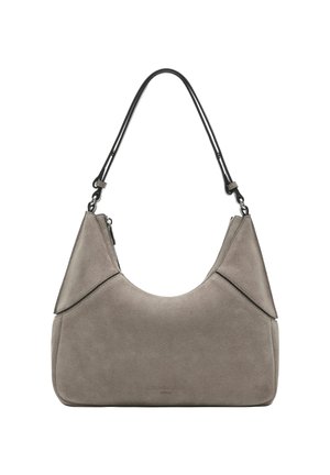 Hellgraue Wildlederhandtasche mit einer geschwungenen Silhouette, ausgestattet mit schwarzem Zubehör und einem Schulterriemen. Glatte Textur mit scharfen Linien am Rand.