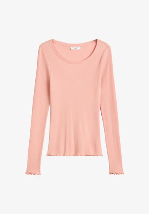 Lys rosa ribbet langermet topp med rund halsing og bølgekant. Stoffet er glatt med fin tekstur, og har tettsittende ermer.