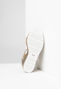 NeroGiardini Platform sandals - lino